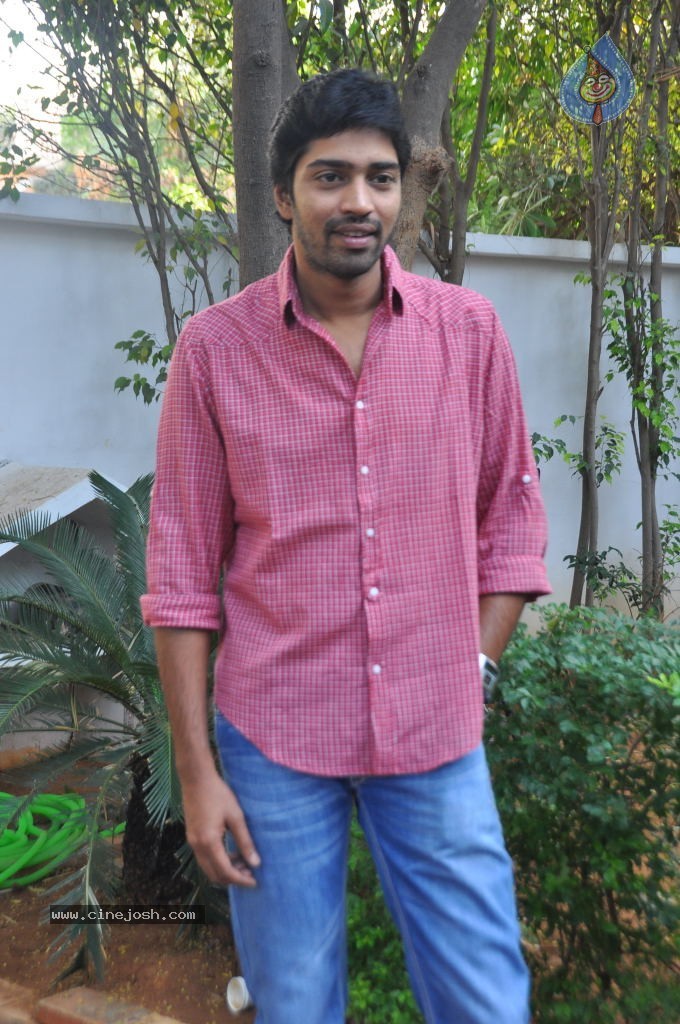 Allari Naresh Solo Stills - 6 / 23 photos