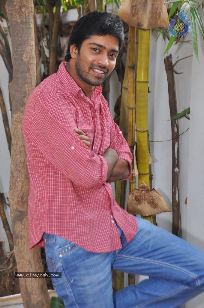 Allari Naresh Solo Stills - 7 / 23 photos