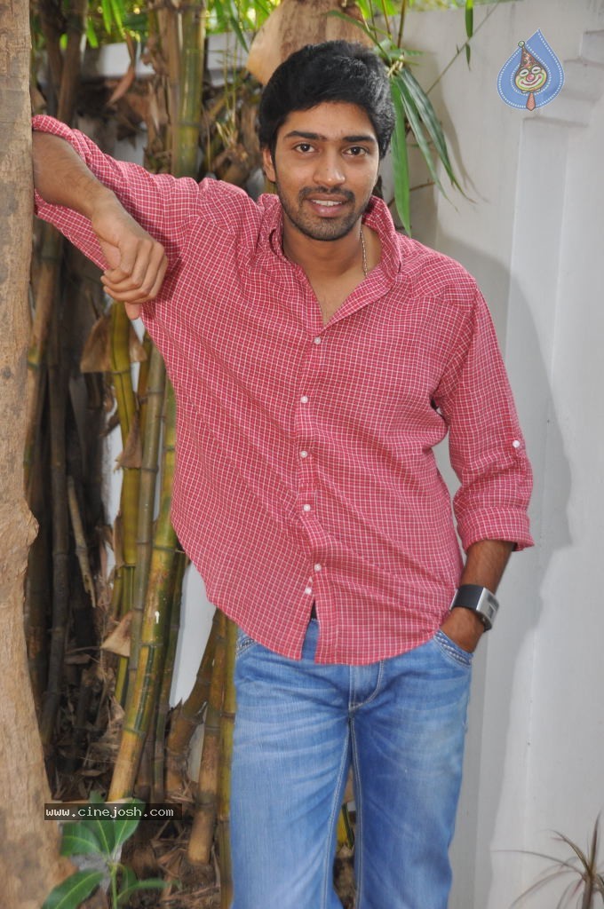 Allari Naresh Solo Stills - 9 / 23 photos