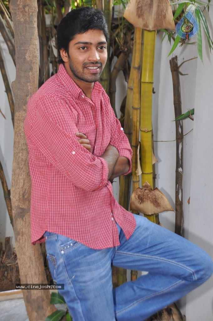 Allari Naresh Solo Stills - 15 / 23 photos