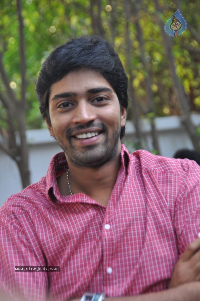 Allari Naresh Solo Stills - 17 / 23 photos
