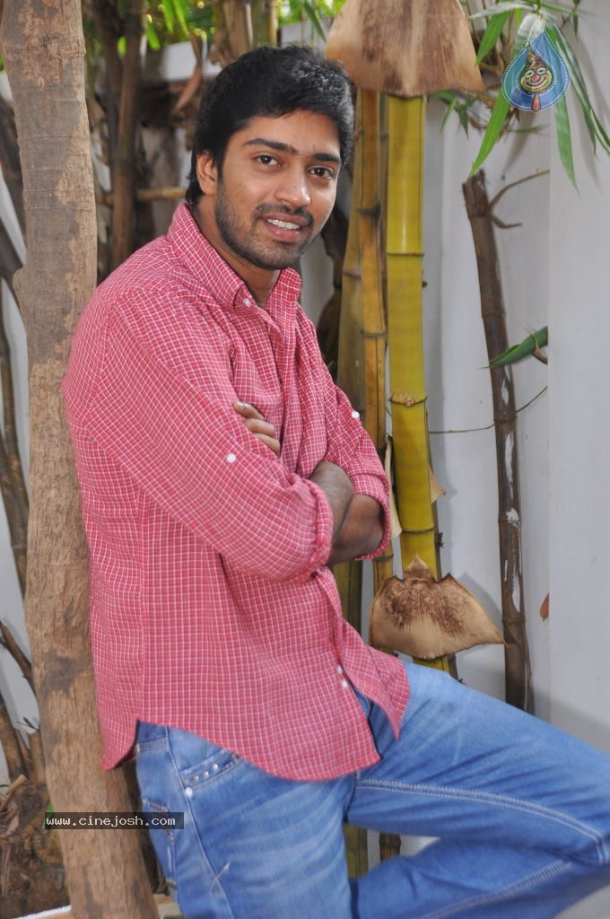 Allari Naresh Solo Stills - 23 / 23 photos