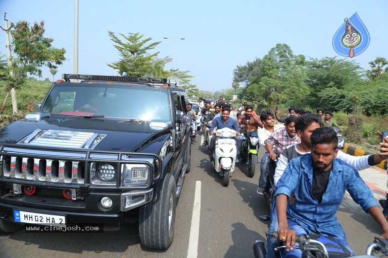 Allu Arjun At Palakollu - 13 / 14 photos