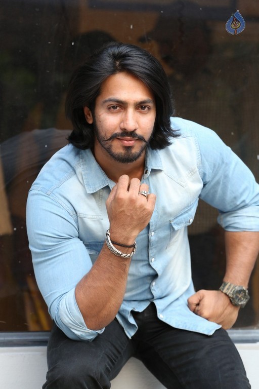 Anoop Singh Thakur Photos - Photo 6 of 13 Anoop Singh Thakur Photos - Photo 6 of 13