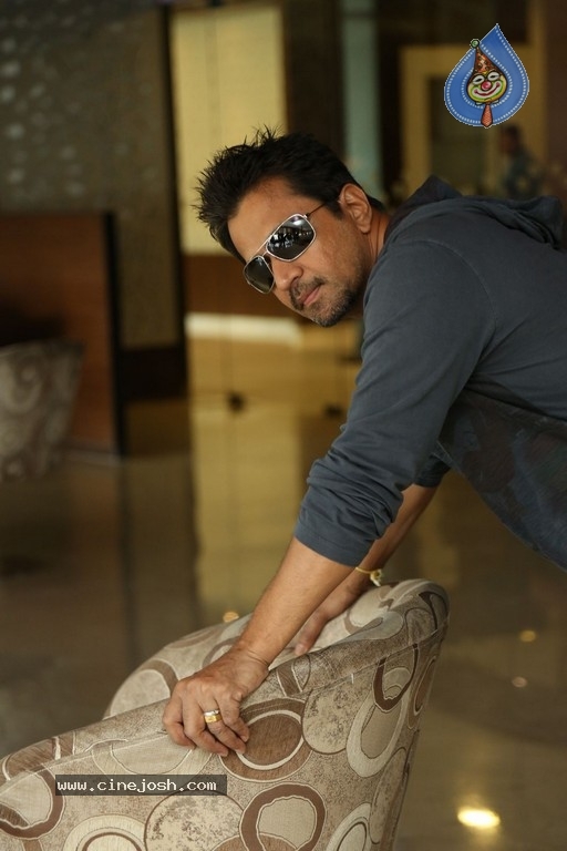 Arjun Sarja Interview Photos - 7 / 21 photos