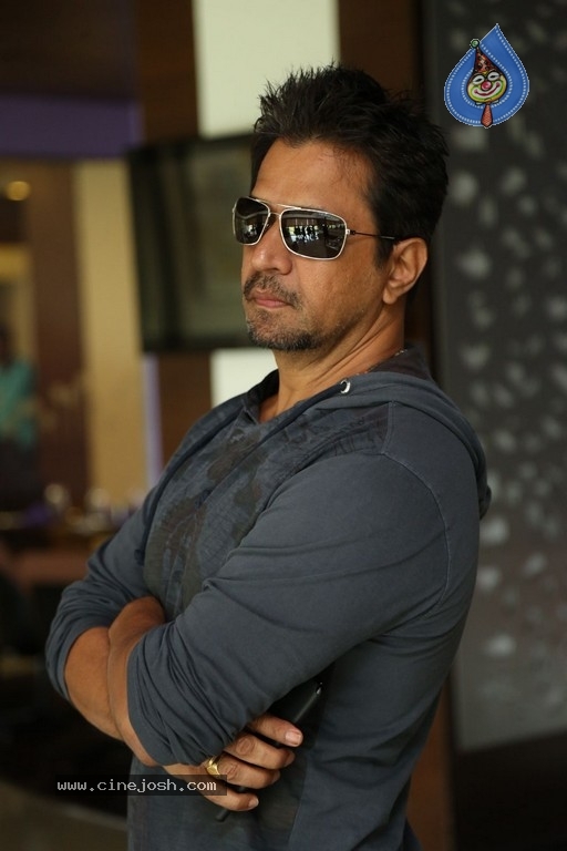 Arjun Sarja Interview Photos - 19 / 21 photos