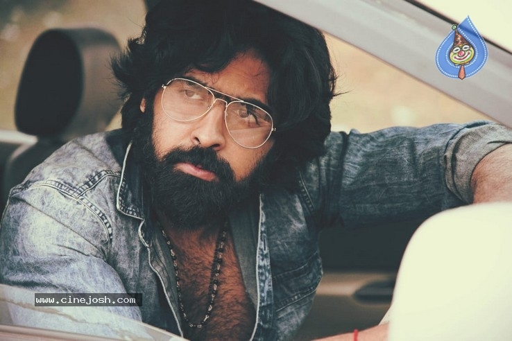 Ashish Gandhi Stills - 6 / 6 photos