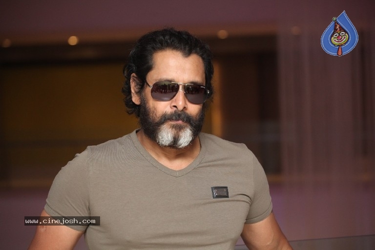 Chiyaan Vikram Interview - 29 / 33 photos