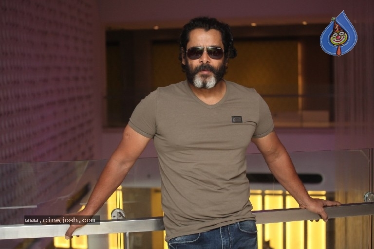 Chiyaan Vikram Interview - 32 / 33 photos