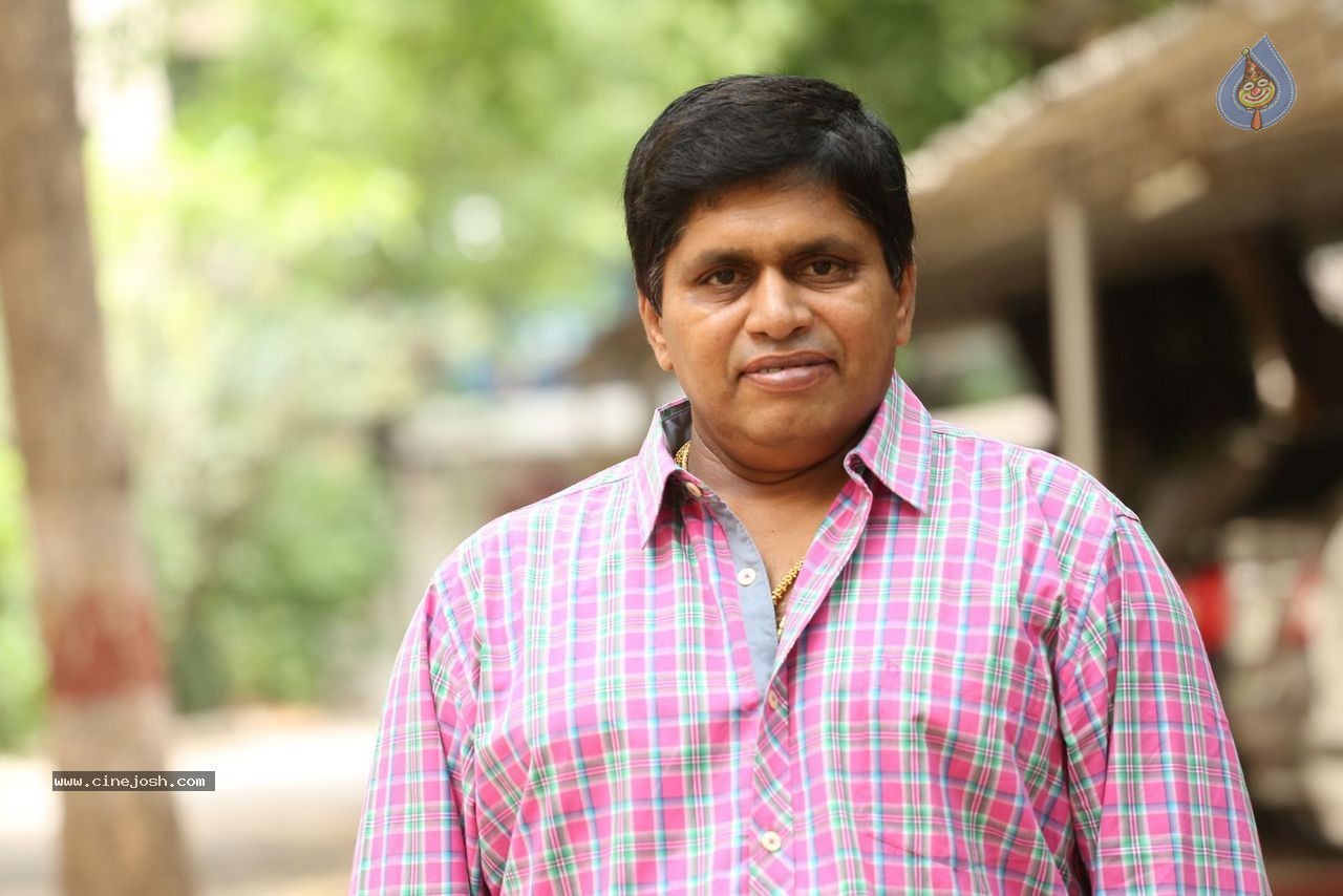 Comedian Karumanchi Raghu Photos - 23 / 32 photos