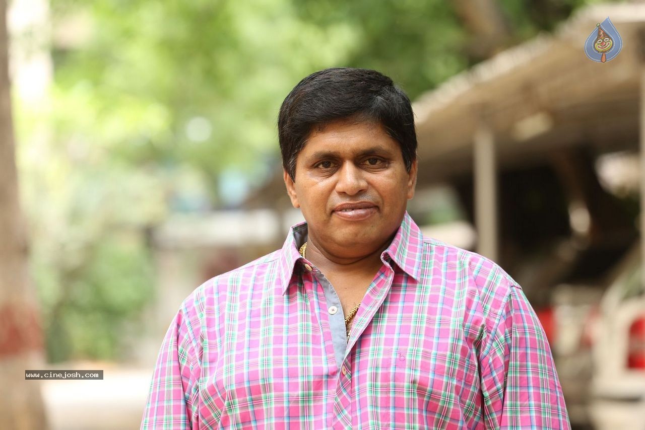 Comedian Karumanchi Raghu Photos - 25 / 32 photos