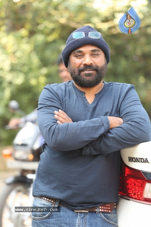 Director Gopi Ganesh Interview Photos - 4 / 10 photos