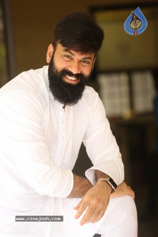 Director Omkar Interview Photos - 5 / 9 photos