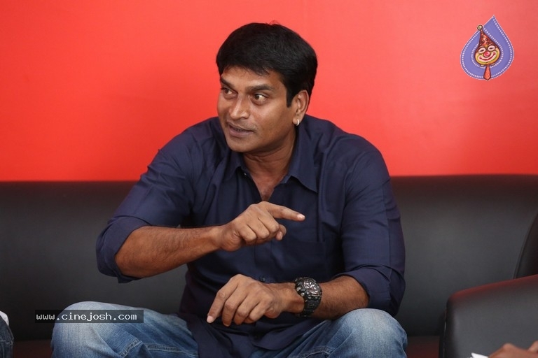 Director Ravi Babu Interview Photos - 1 / 15 photos