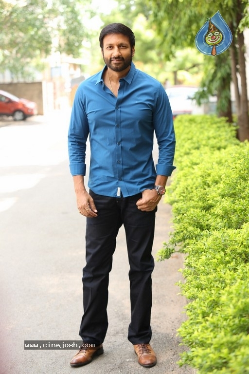Gopichand New Images - 1 / 10 photos