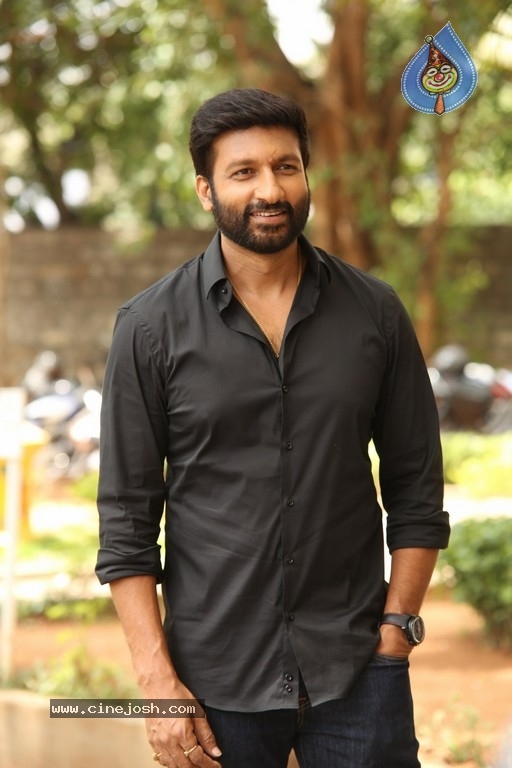 Gopichand New Stills - 2 / 20 photos