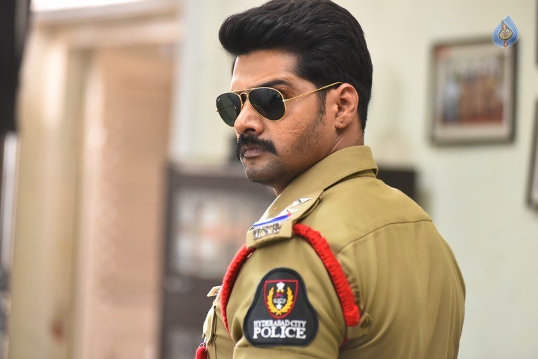 Hero Naveen Chandra Photos - 1 / 17 photos