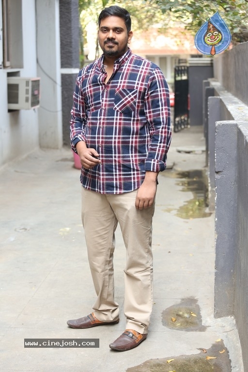 Husharu Director Sri Harsha Konijeti Interview Photos - 3 / 8 photos