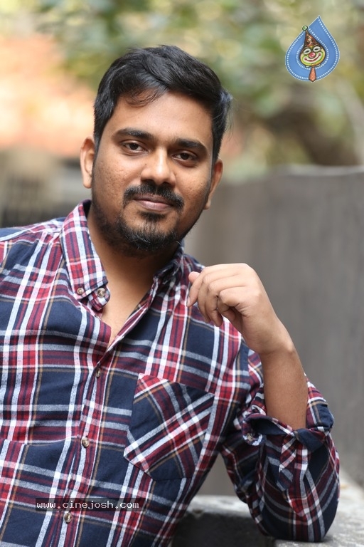 Husharu Director Sri Harsha Konijeti Interview Photos - 6 / 8 photos