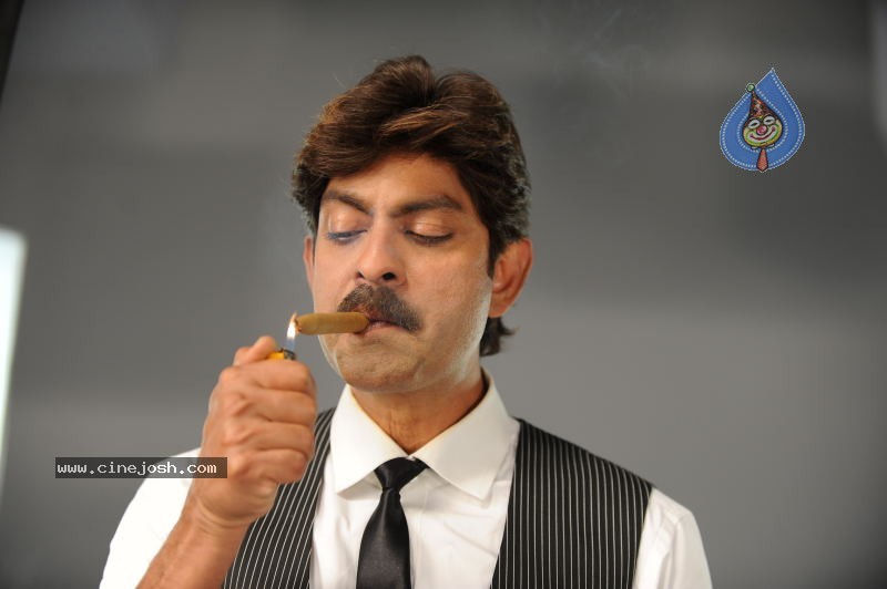 Jagapathi Babu in Pravarakhyudu Movie Stills - 6 / 30 photos