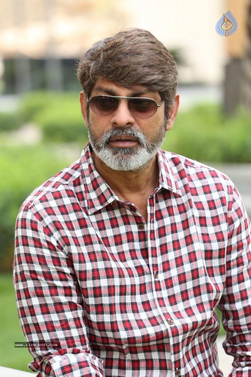 Jagapathi Babu New Photos - 8 / 32 photos