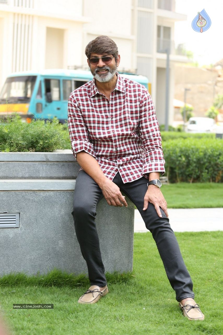 Jagapathi Babu New Photos - 11 / 32 photos