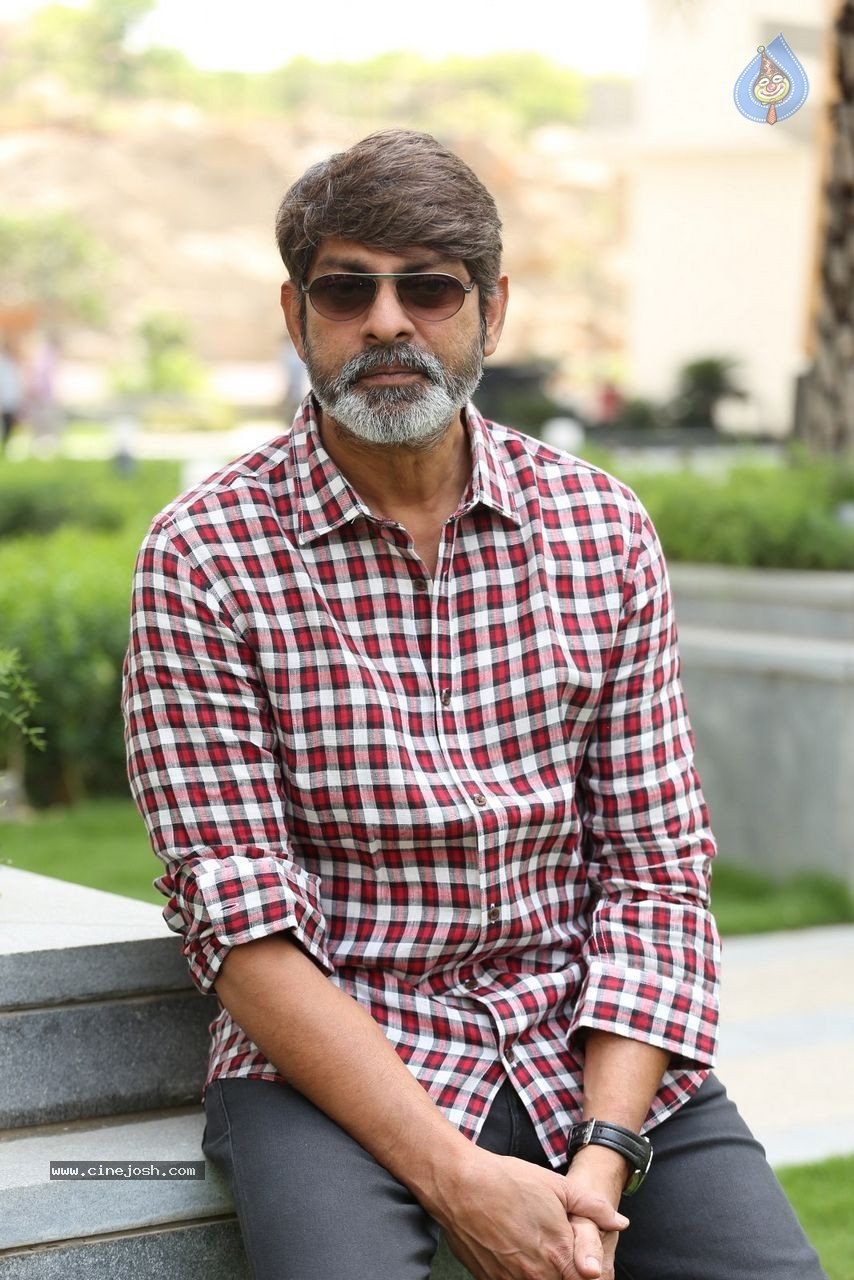 Jagapathi Babu New Photos - 16 / 32 photos