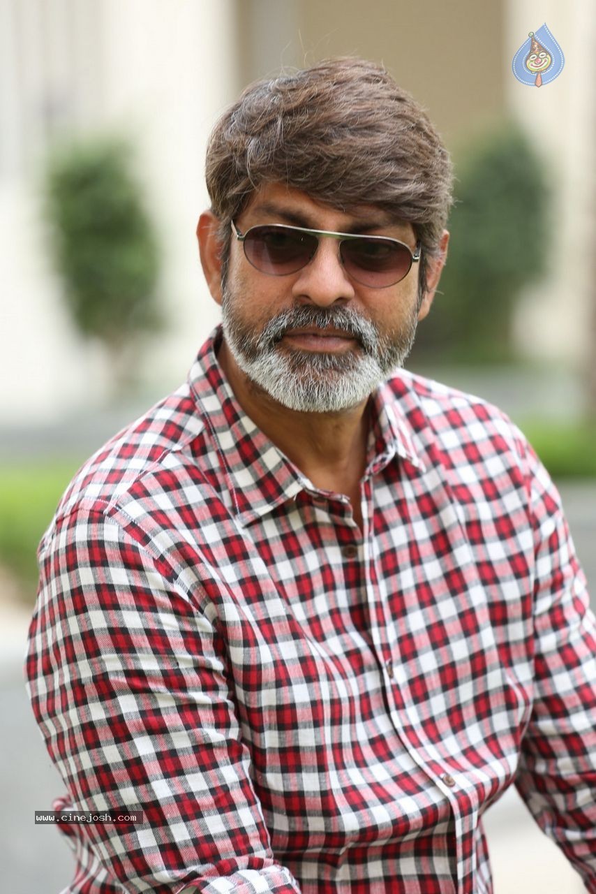 Jagapathi Babu New Photos - 19 / 32 photos