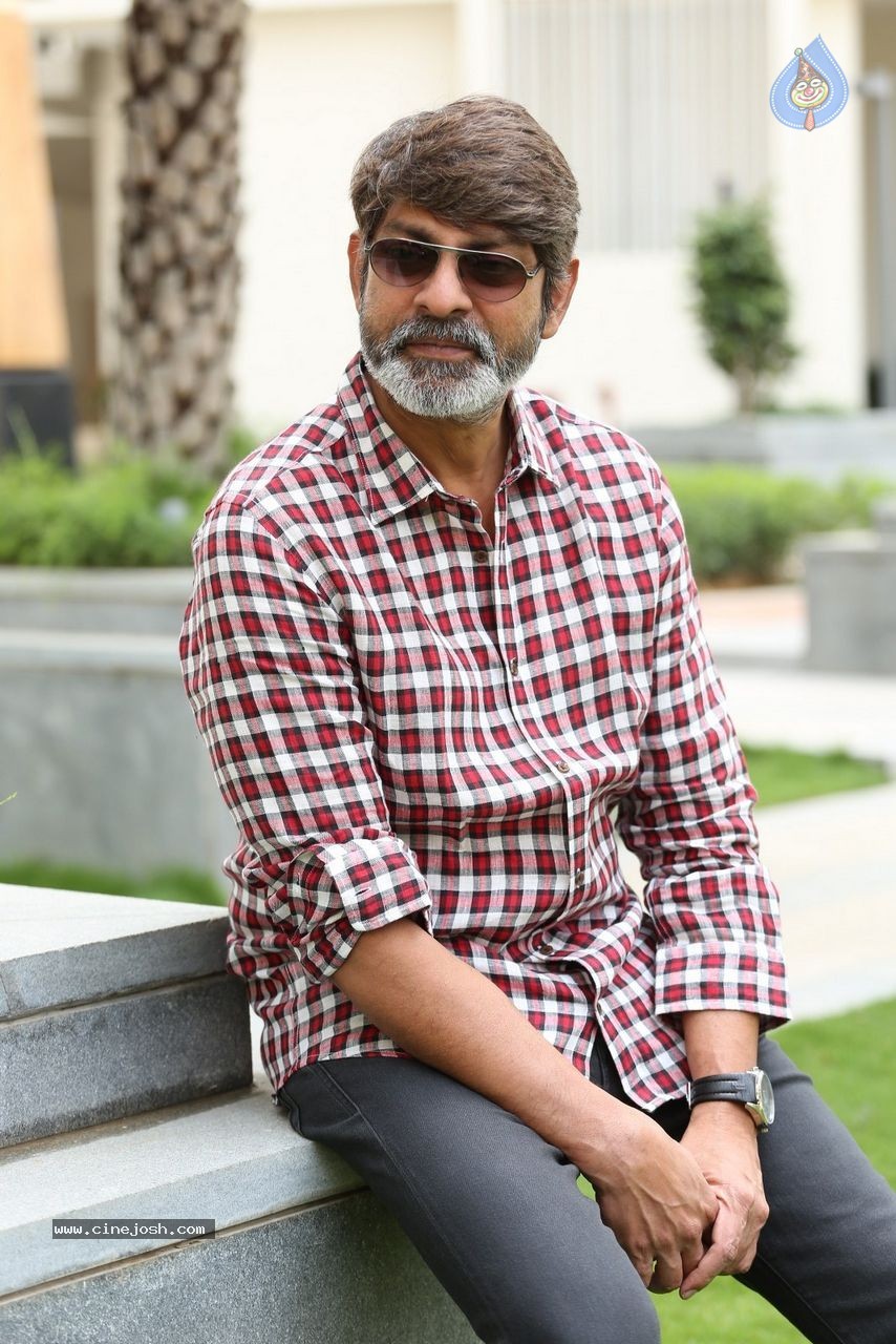 Jagapathi Babu New Photos - 20 / 32 photos
