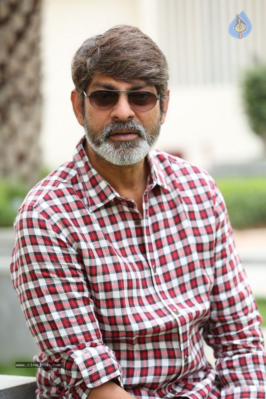 Jagapathi Babu New Photos - 28 / 32 photos