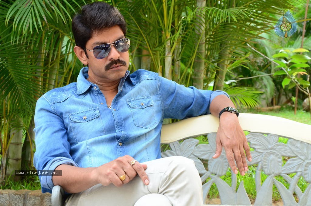 Jagapathi Babu New Stills - 10 / 59 photos