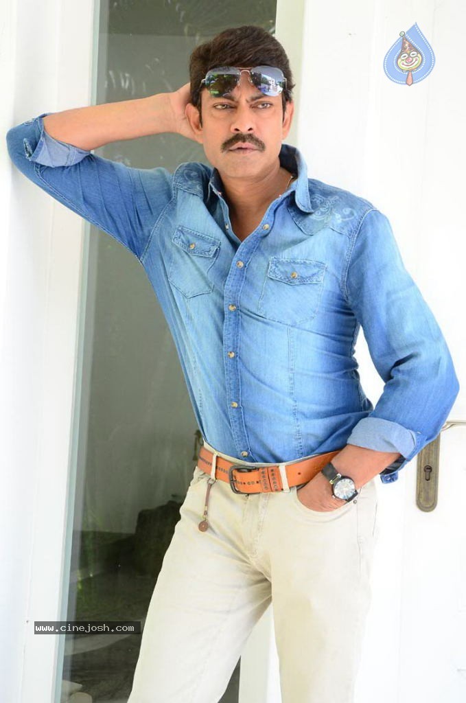 Jagapathi Babu New Stills - 22 / 59 photos