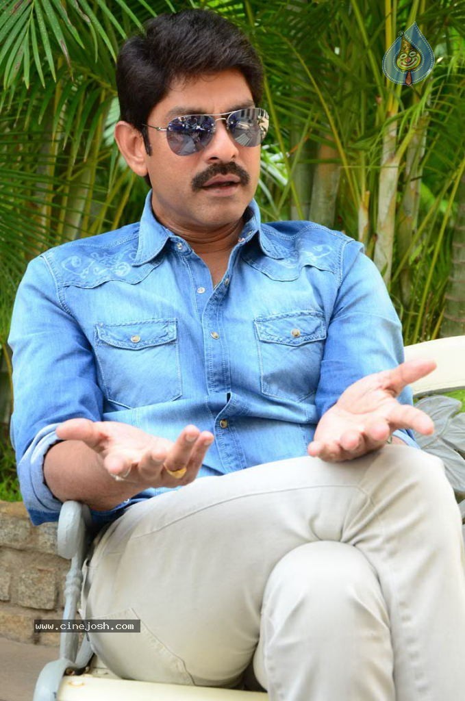 Jagapathi Babu New Stills - 23 / 59 photos