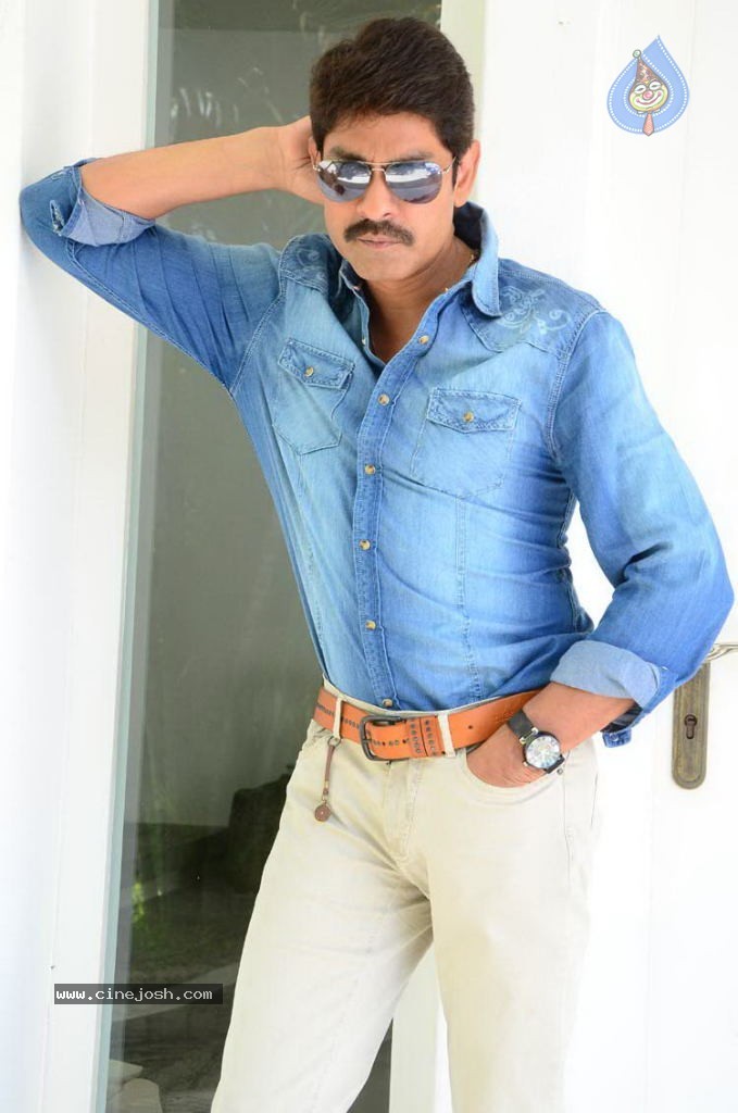 Jagapathi Babu New Stills - 34 / 59 photos