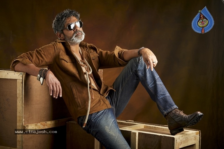 Jagapathi Babu New Stills - 3 / 25 photos