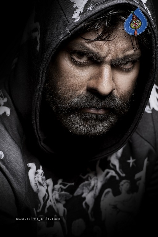 Jagapathi Babu New Stills - 24 / 25 photos