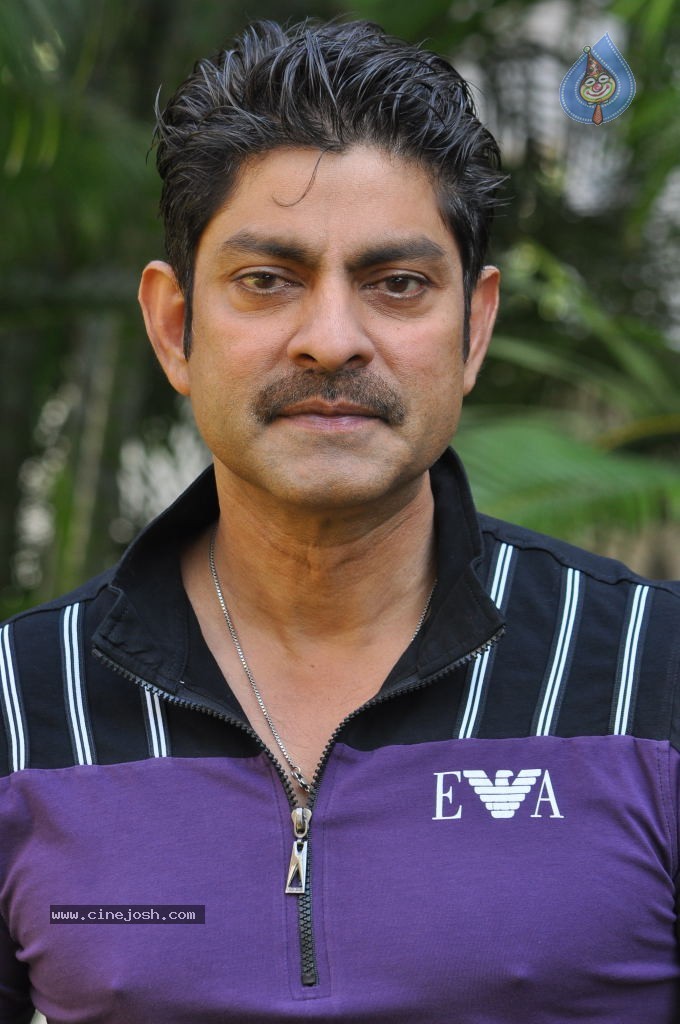 Jagapathi Babu New Stills - 14 / 59 photos