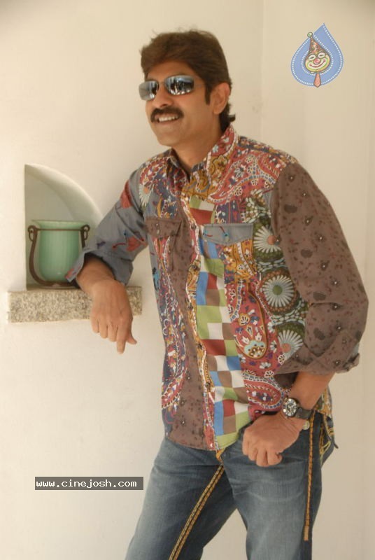 Jagapathi Babu Stills - 23 / 36 photos