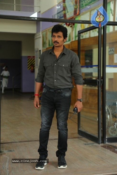 Jiiva Stills - 3 / 38 photos