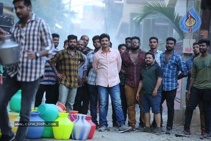 Jiiva Stills - 4 / 38 photos