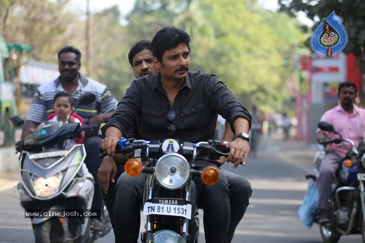 Jiiva Stills - 8 / 38 photos