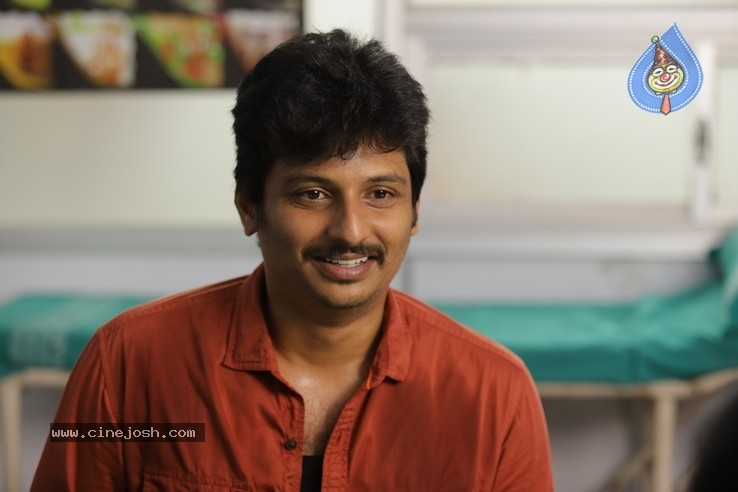 Jiiva Stills - 13 / 38 photos