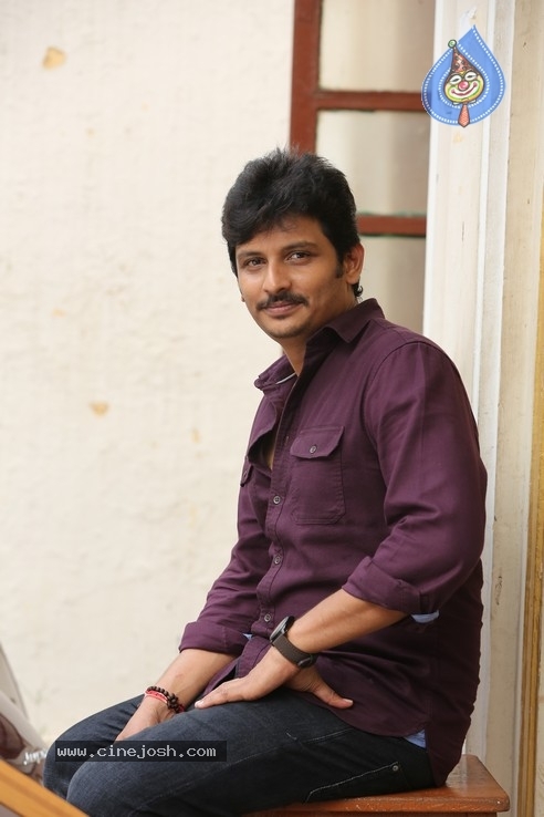 Jiiva Stills - 16 / 38 photos