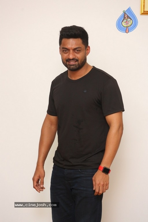 Kalyan Ram Interview Stills - 11 / 21 photos