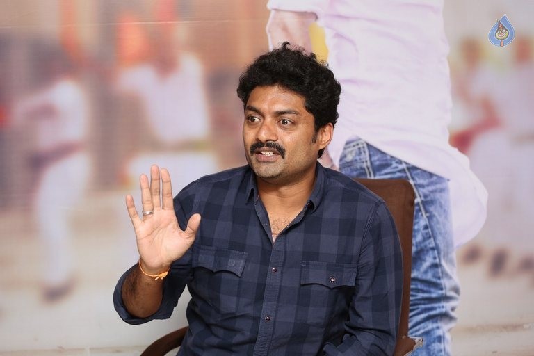 Kalyan Ram New Photos - 13 / 21 photos