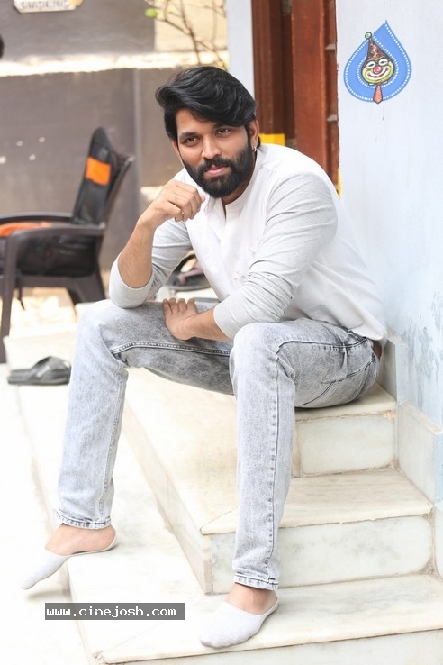 Karthik Anand Interview Photos - 5 / 21 photos
