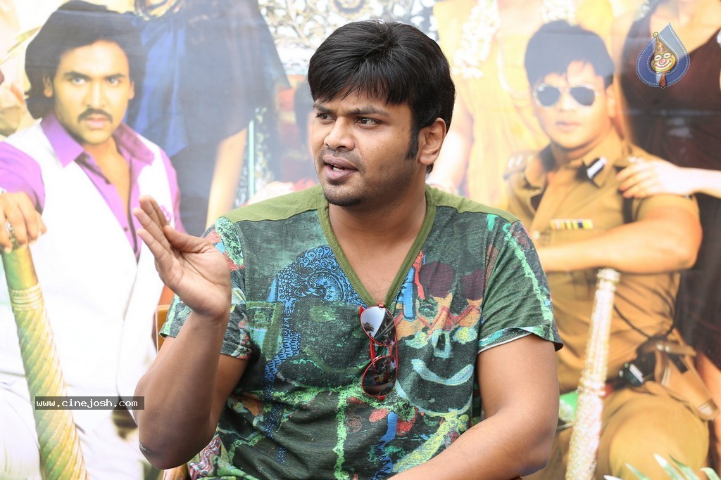 Manchu Manoj Kumar Stills - 27 / 82 photos