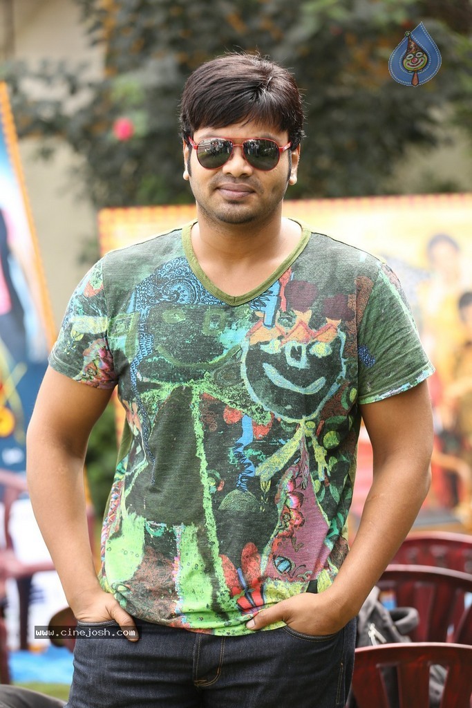 Manchu Manoj Kumar Stills - 42 / 82 photos