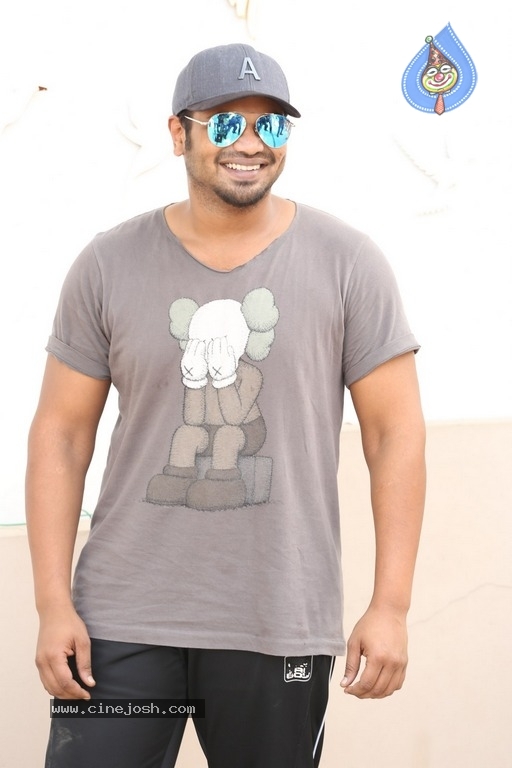 Manchu Manoj Okkadu Migiladu Interview Photos - 9 / 21 photos