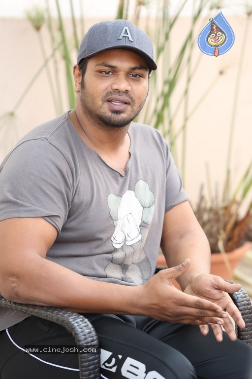 Manchu Manoj Okkadu Migiladu Interview Photos - 17 / 21 photos